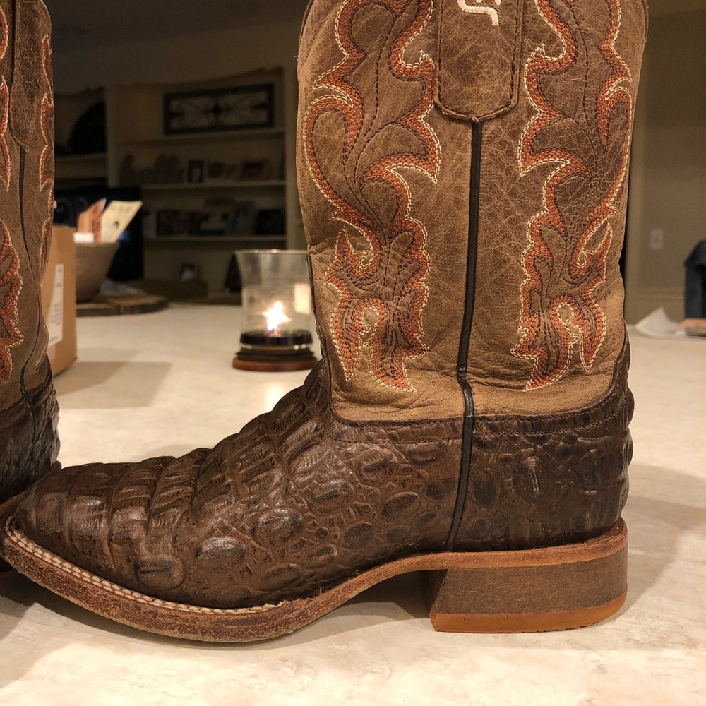 Youth Anderson Bean boots!